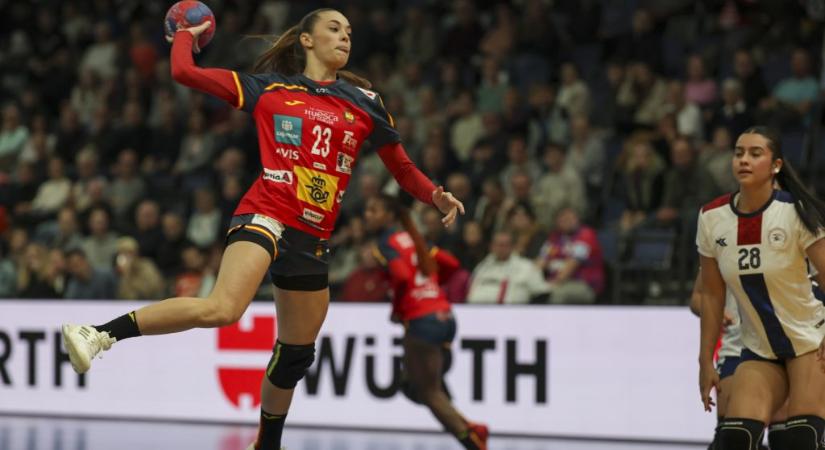 A női kézivébé nyitónapja példát mutatott emberségből és sportszerűségből egyaránt