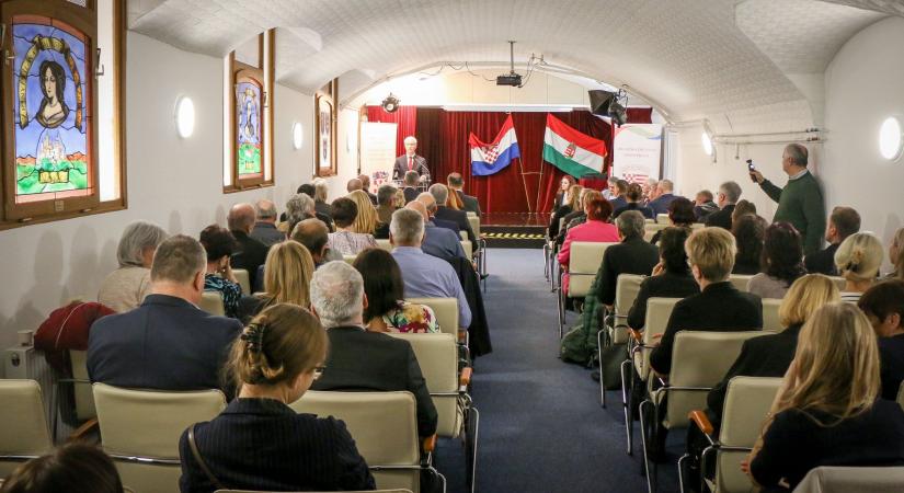 Soltész Miklós: A horvát nemzetiség továbbra is számíthat a magyar kormány támogatására