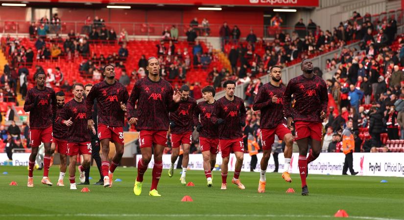 Ezeket sztárokat áldozza be Arne Slot, hogy a Liverpool edzője maradhasson