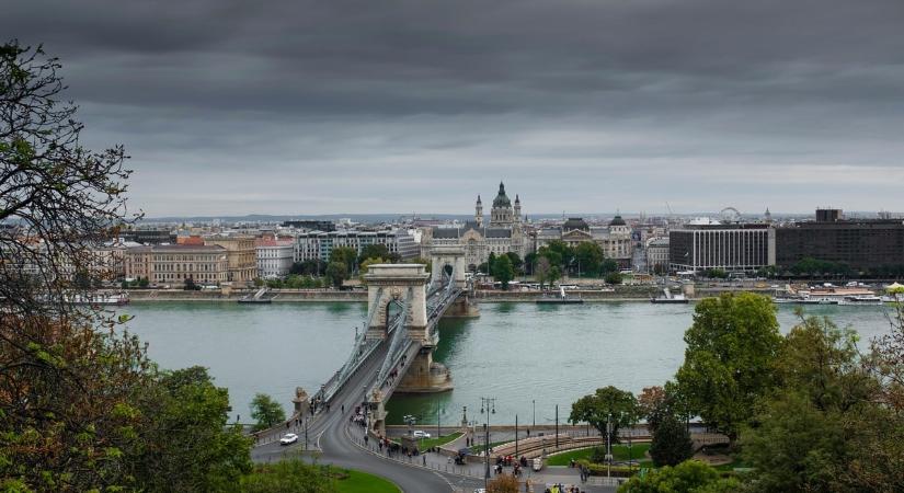 Különös dolog történt a Duna vonalánál, láthatatlan falként állta útját a viharos északi szélnek