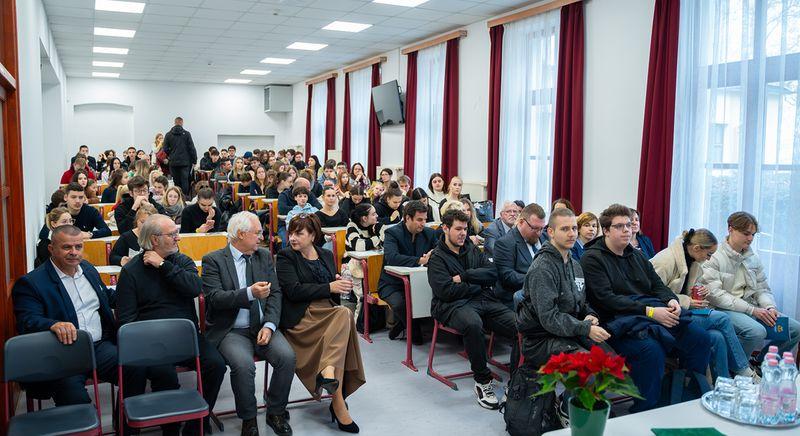 Megnyitott a Debreceni Egyetem balatoni campusa