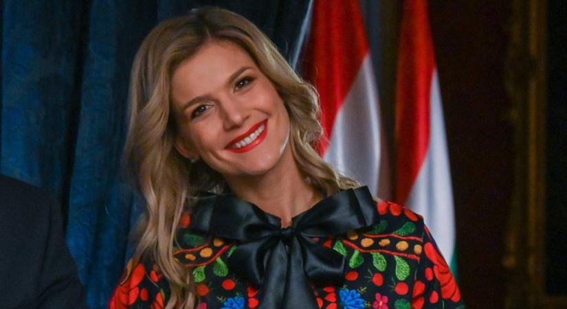 Weisz Fanni először mutatta meg kisfia arcát