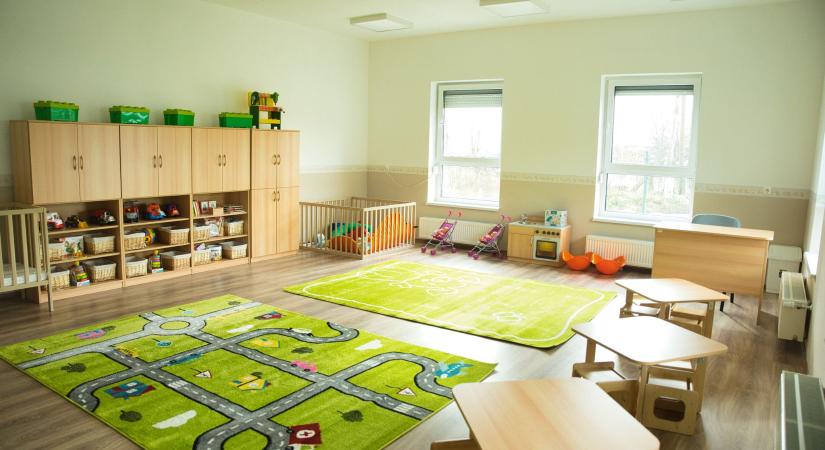 Bölcsődét, piacot és sétányt adtak át Emődön