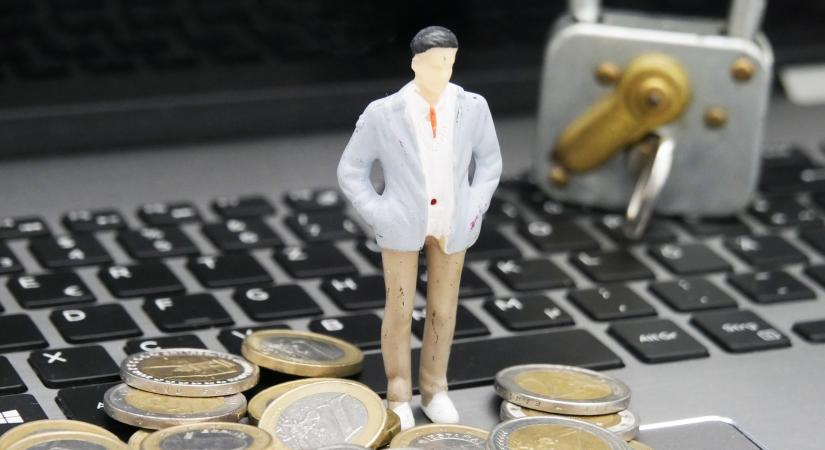 Hamis állásajánlatokra és csalókra figyelmeztet a Profesia