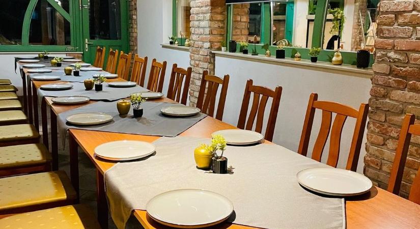 Új étterem nyílt a 6-os út mellett, mutatjuk hol