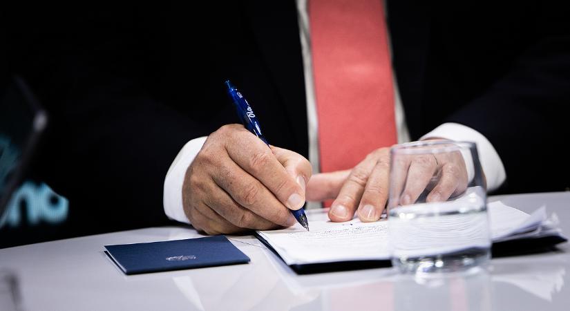 Beütött a baj! Orbán Viktor távollétében nullázták le az egyik legfontosabb ígéretét