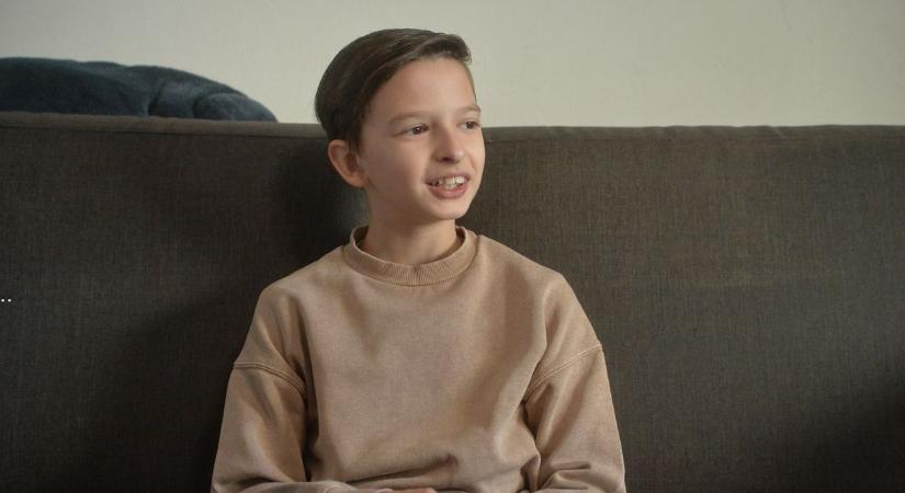 Szenzáció – a 12 éves gyöngyösi Berci a világ egyik leghíresebb színpadán is bemutatkozott  videó