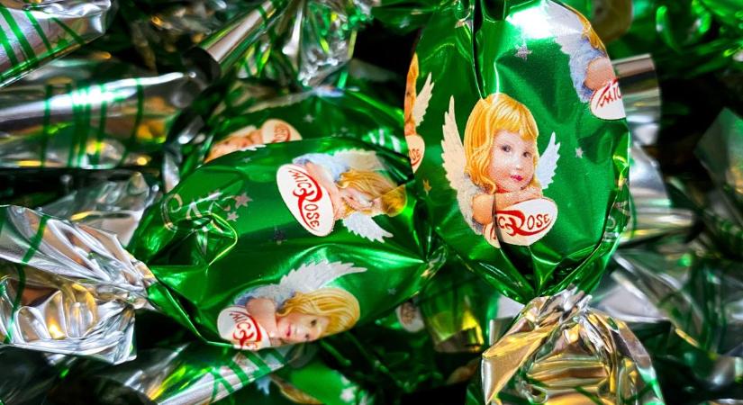 Szia Uram! Szaloncukor 25 ezer forintért érdekel? (galéria)