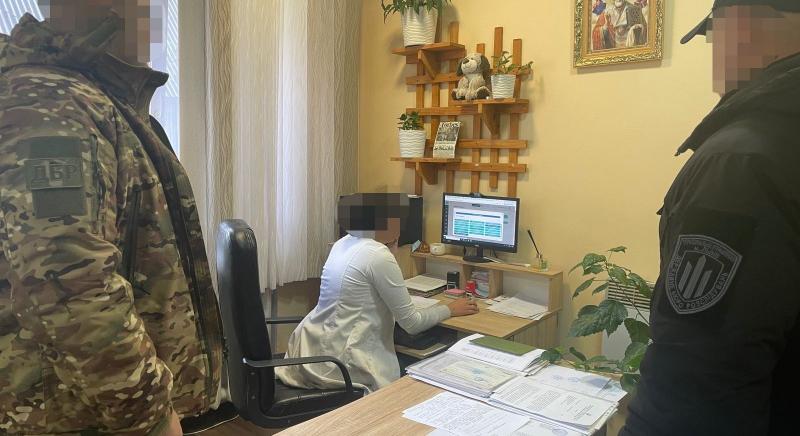 Szétverte egy hadköteles heréjét orvosi vizsgálat közben a hadkiegészítő parancsnokhelyettese Ivano-Frankivszk megyében