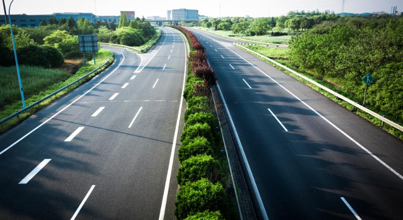 Megszűnik a viszonteladói értékesítés az éves matricánál