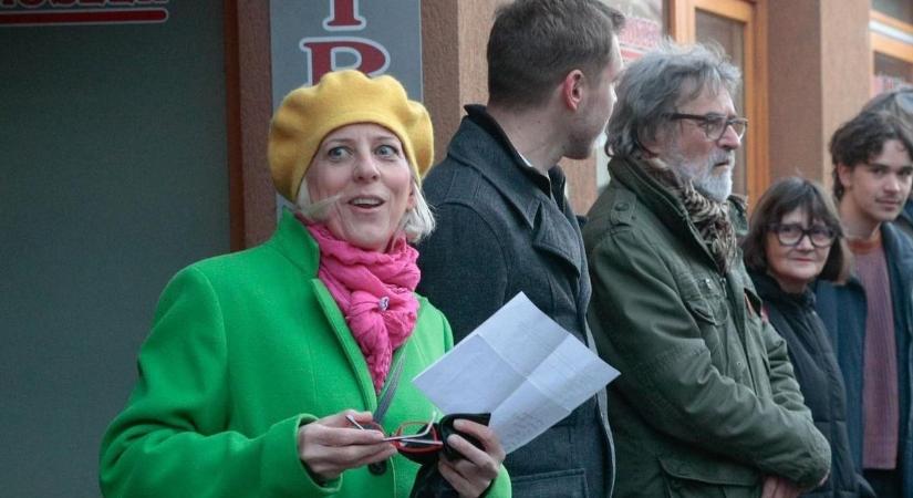 Mesterek és tanítványok - kirakatkiállítás nyílt ma délután a belvárosban