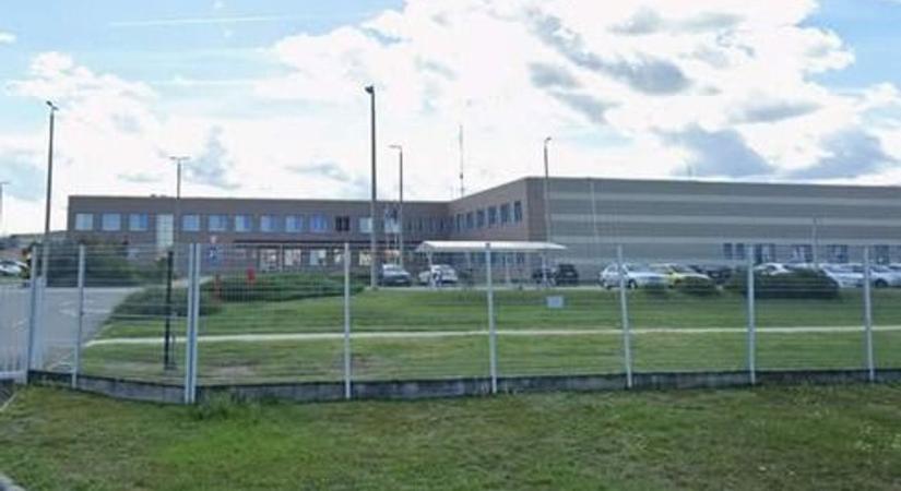 Megáll az ész: felgyújtotta saját matracát a szomszéd vármegyei börtönben raboskodó nő - videó