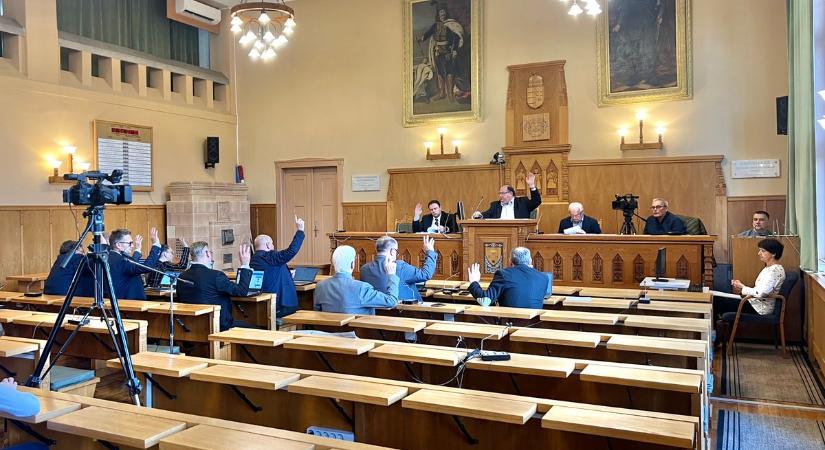 Lemond a költségtérítéséről a polgármester és az alpolgármester Csongrádon