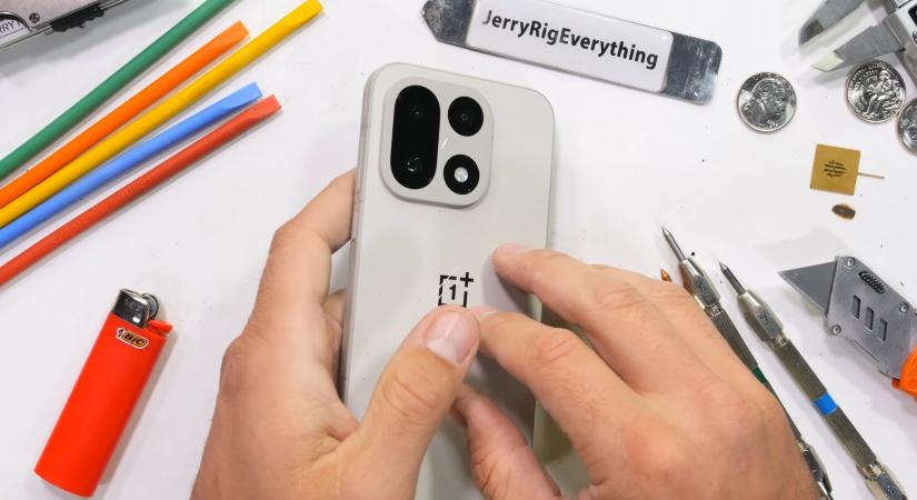 Így teljesített a strapateszten a OnePlus 15