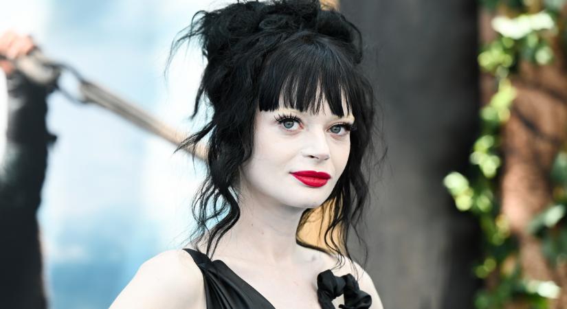 A második lábát is amputálni kellett a Netflix sztárjának