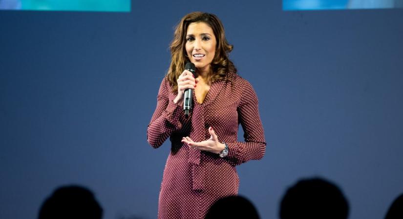 Rubint Réka adventi naptárral lepte meg követőit, de a dátumokkal valami nagyon nem stimmel