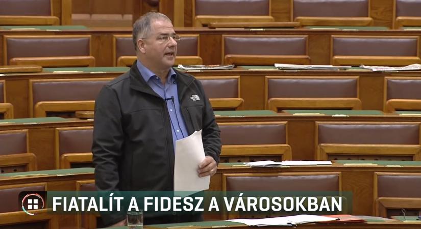 36 év után lecseréli Kósa Lajost a Fidesz