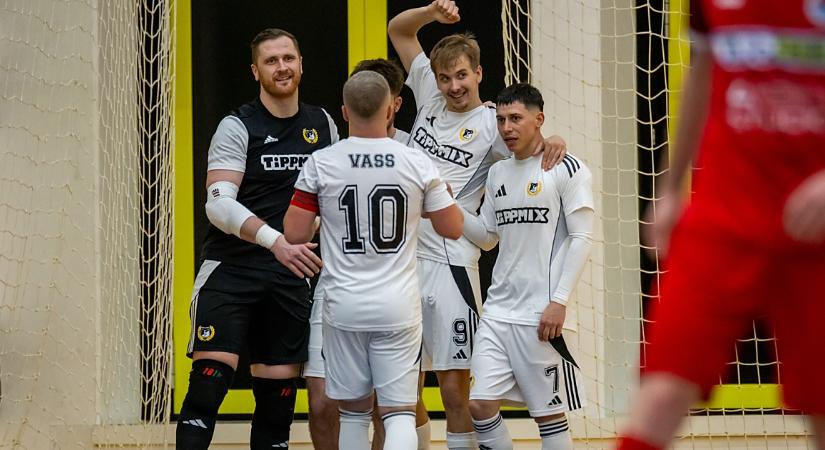 A hibátlan címvédőhöz utaznak a DEAC férfi futsalosai, szoros meccs elé néz a Berettyóújfalu