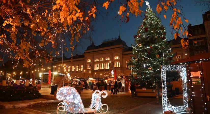 Szolnok szíve ünnepi fényben – aki kihagyja az Adventi Falut, erről marad le – videóval, galériával