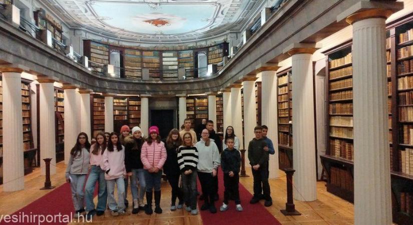 Időutazás Sárospatakon: A Körzeti 7.a osztálya felfedezte a Rákócziak örökségét