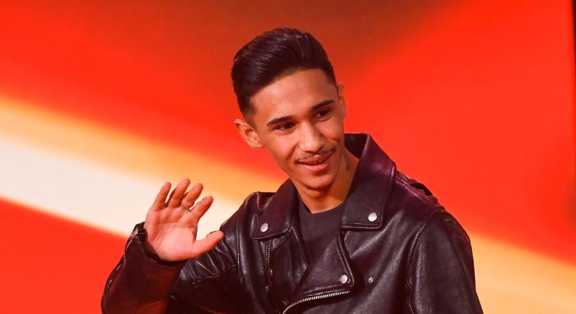 Micsoda fricska! Ádám Attila Curtis helyére pályázik?!