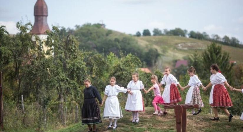 A hosszú élet titkáért jöttek Hevesbe, de ez a csendes falu még a szakembereket is meglepte