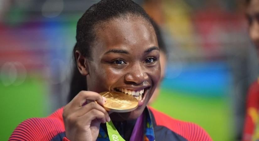 Csak Helif meg ne tudja! Férfiakkal verekszik a női bunyós