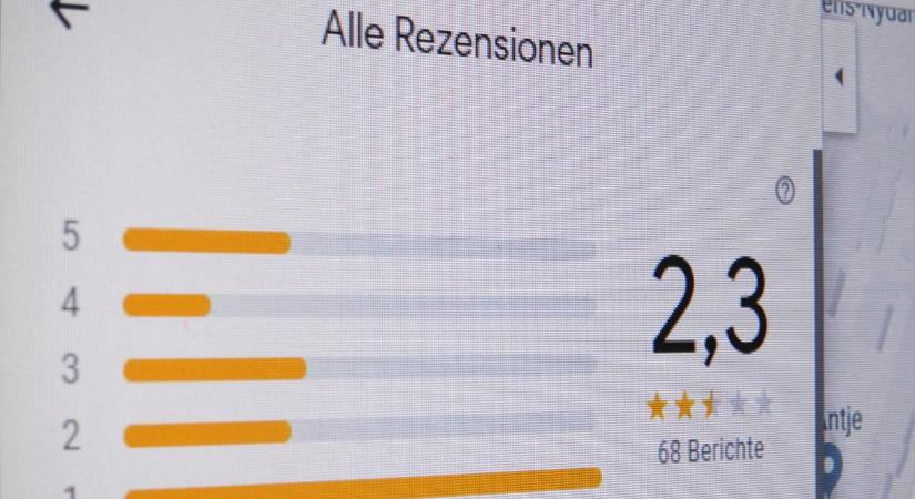 Egy férfi rossz Google-értékelést adott egy fogászat szolgáltatásáról, ezért perrel fenyegetőzött a rendelő