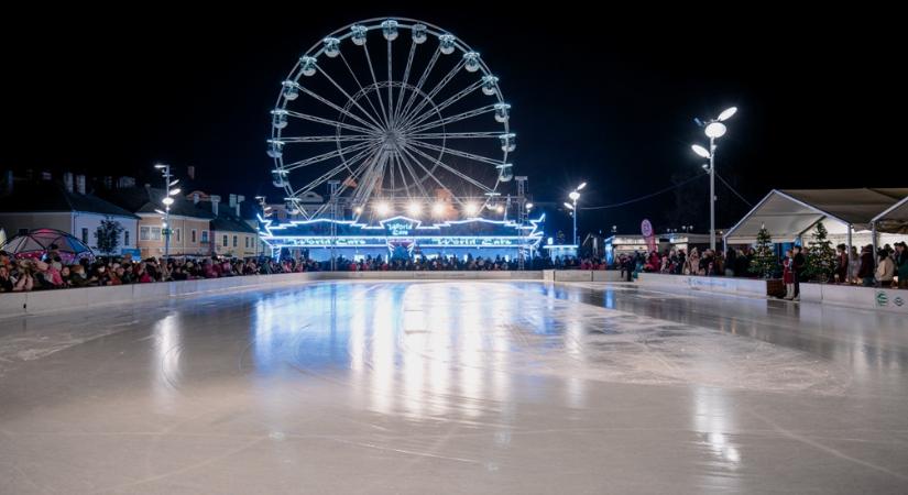 Készen áll a nyitásra a belvárosi jégpálya