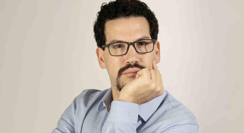 A KOMOLY, AZ IRONIKUS ÉS A CAMP Göndör László–Saul Kemack–Laboda Kornél: Ugye vicces vagyok? / Trafó