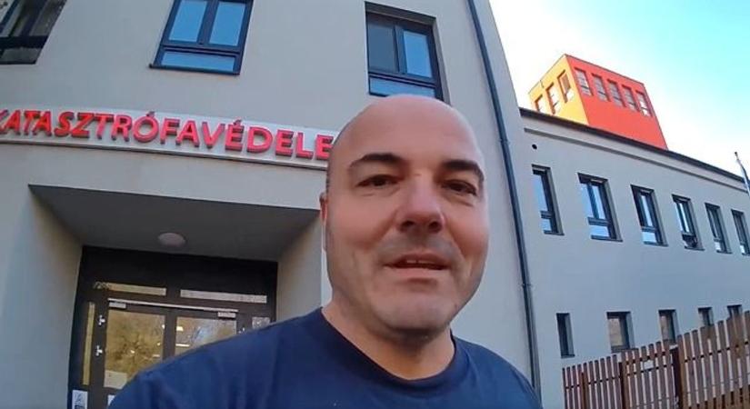 Téli madáretetővel segítik a védett fajokat a dunaújvárosi lánglovagok