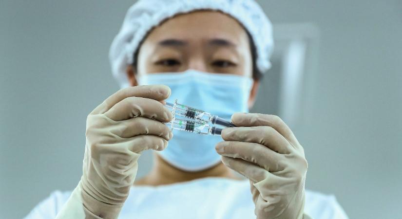 A magyar kormány által rendelt kínai vakcina is hatékony a vírus mutációval szemben
