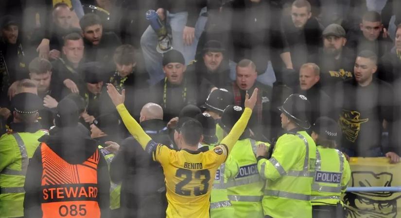 A rendőrök „vitték el” a vendégszurkolókat Birminghamben