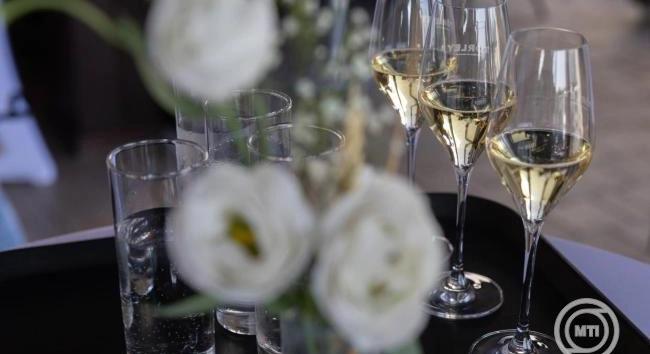 Európai uniós oltalomban részesült az Etyeki Pezsgő és a Füred elnevezés