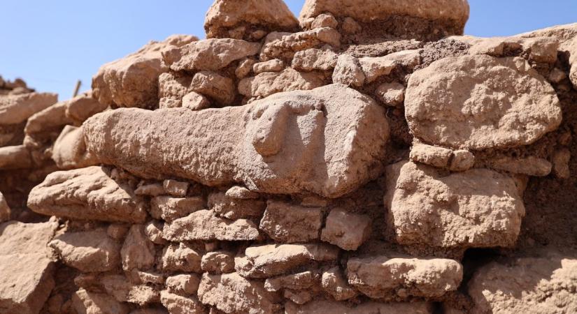 11 ezer éves arcot találtak egy kövön