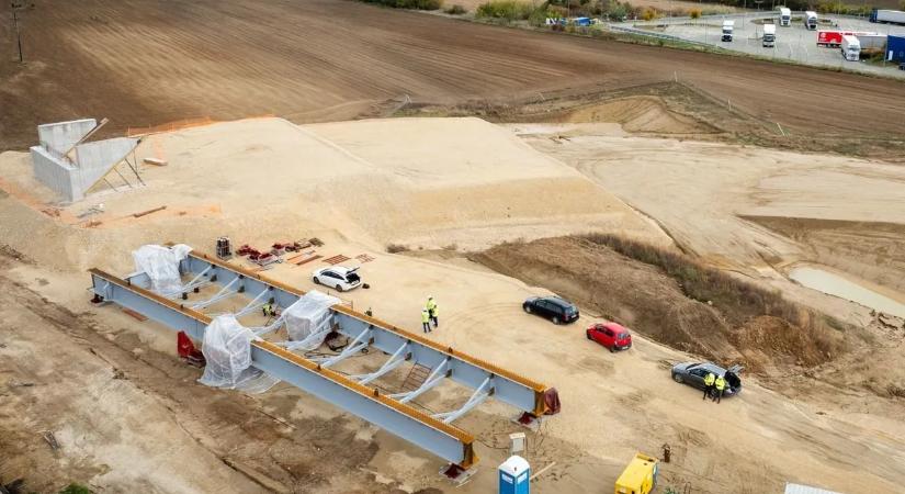 Szenzációs: régi civilizációk nyomaira bukkantak az M1-es autópálya bővítésénél