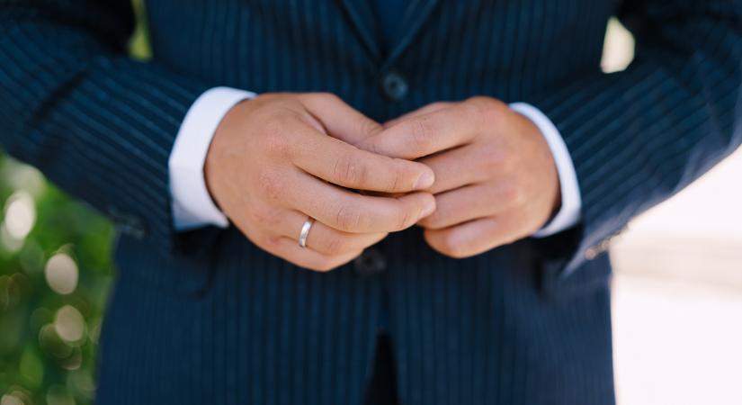 Boldog házasságban él az apa, de még mindig sokat gondol az első feleségére