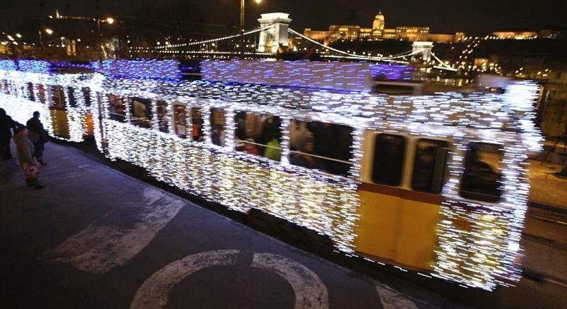 Ma újra útra kel a fényflotta: kivilágított villamos, busz, troli és fogaskerekű is közlekedik idén
