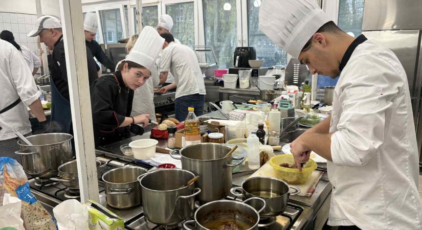 Komlói sikerek a szakácsversenyeken!