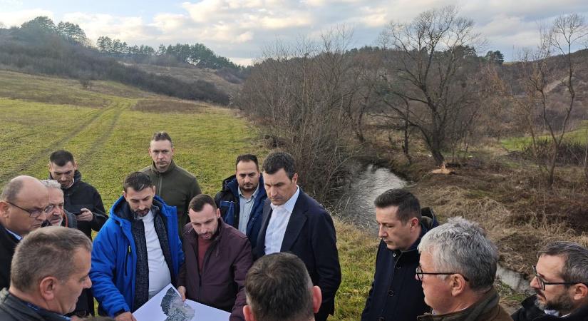 Fél év telt el a parajdi bányakatasztrófa óta – Novemberre készültek el a védőgát és a záportározó tervei