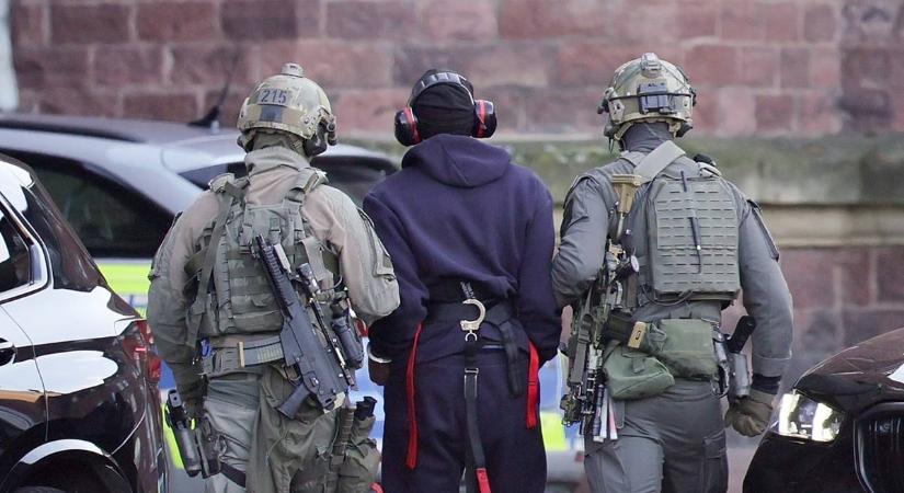 Olaszország átadta az Északi Áramlat felrobbantásával gyanúsított ukrán férfit Németországnak