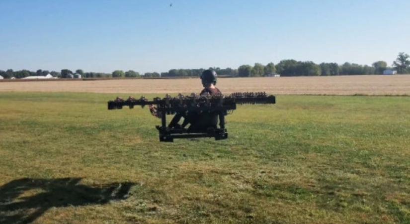 Abszurdan néz ki, de egyszerűbb vezetni, mint egy autót