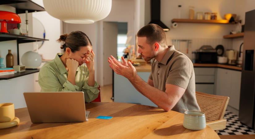 Közös kassza, vagy külön kassza? – ráugrott a témára az internet népe