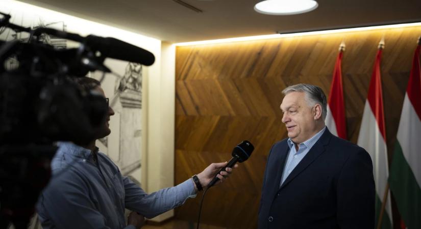 „Nagyot kell kerülni” – Orbán Viktor úton van Moszkvába, ezekről tárgyal majd Putyinnal