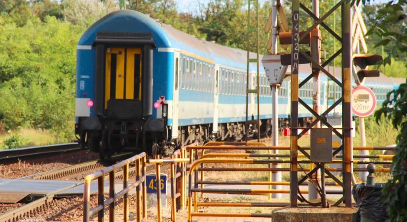 MÁV: váltóhiba miatt késnek a vonatok a hatvani és az újszászi vonalon