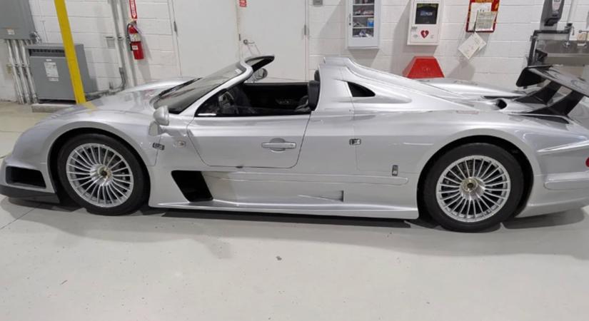 Több mint 4 milliárd forintos Mercedest foglalt le az FBI