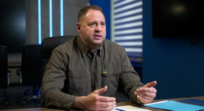 Zelenszkij nem fog aláírni semmilyen dokumentumot ukrán területekről való lemondásról – Jermak