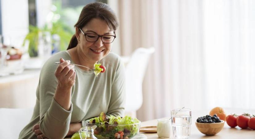 Ezt edd 50 felett: 5 étel, amely bizonyítottan védi a szívet és erősíti az immunrendszert