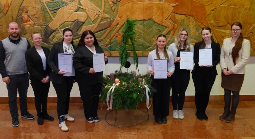 Új kortárs segítők állnak munkába a Soproni Egyetemen