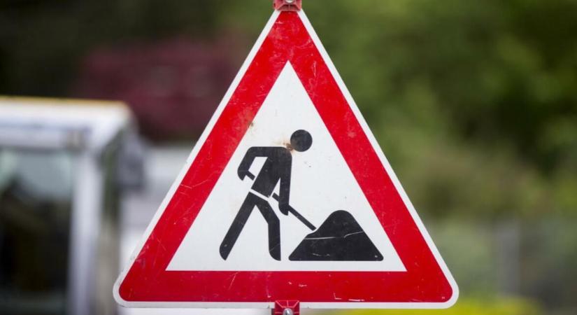 Sávlezárás, forgalmi korlátozás a 25-ös egri szakaszán!